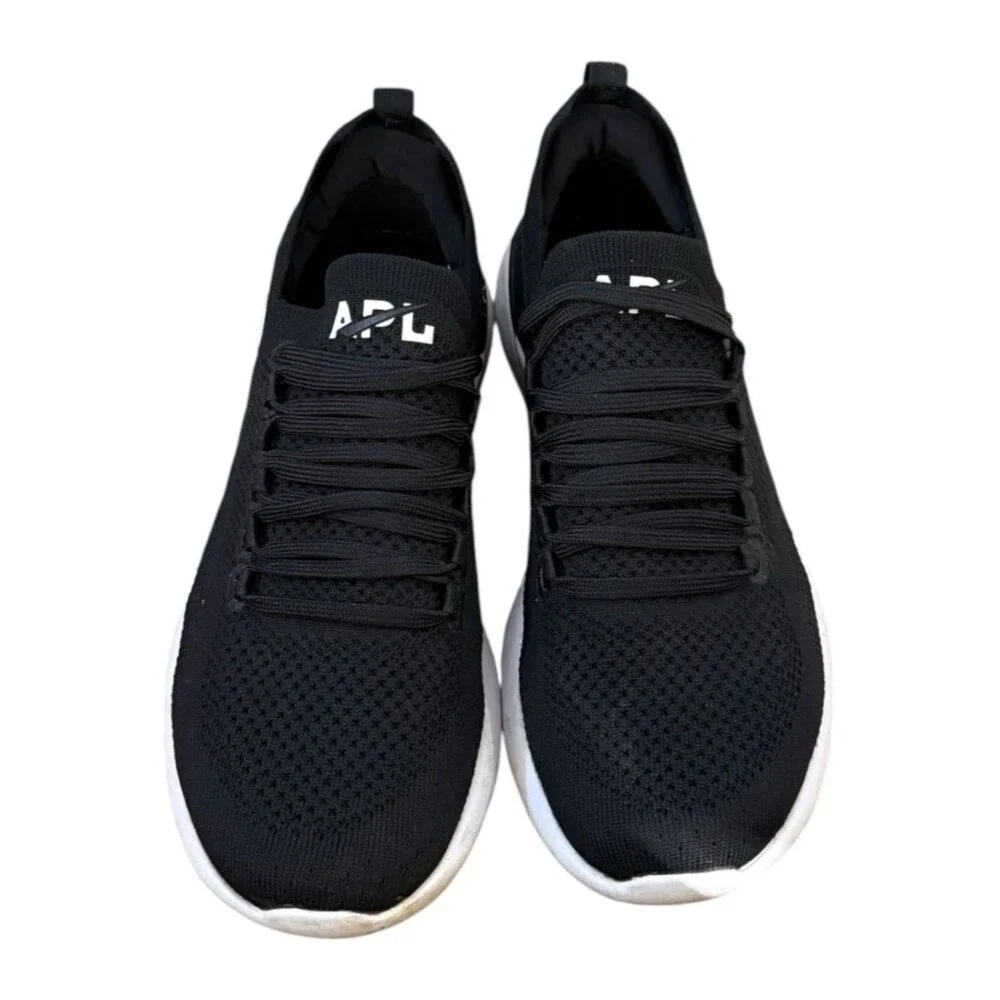 APL TechLoom Breeze Black & White Lightweight Lace Up Sneakers. 7.5.